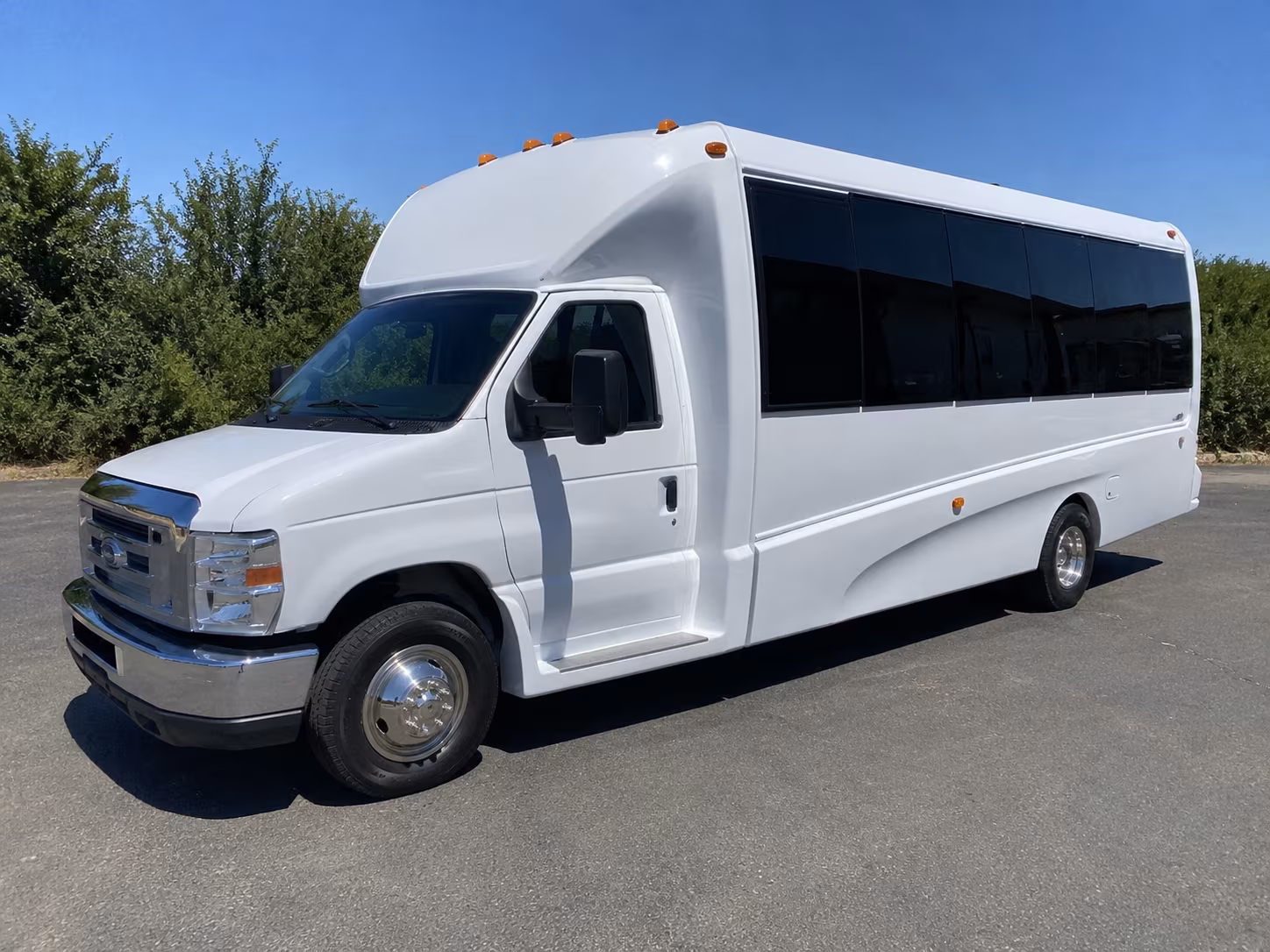 Cary Winery Tour & Pub Crawl Transportation