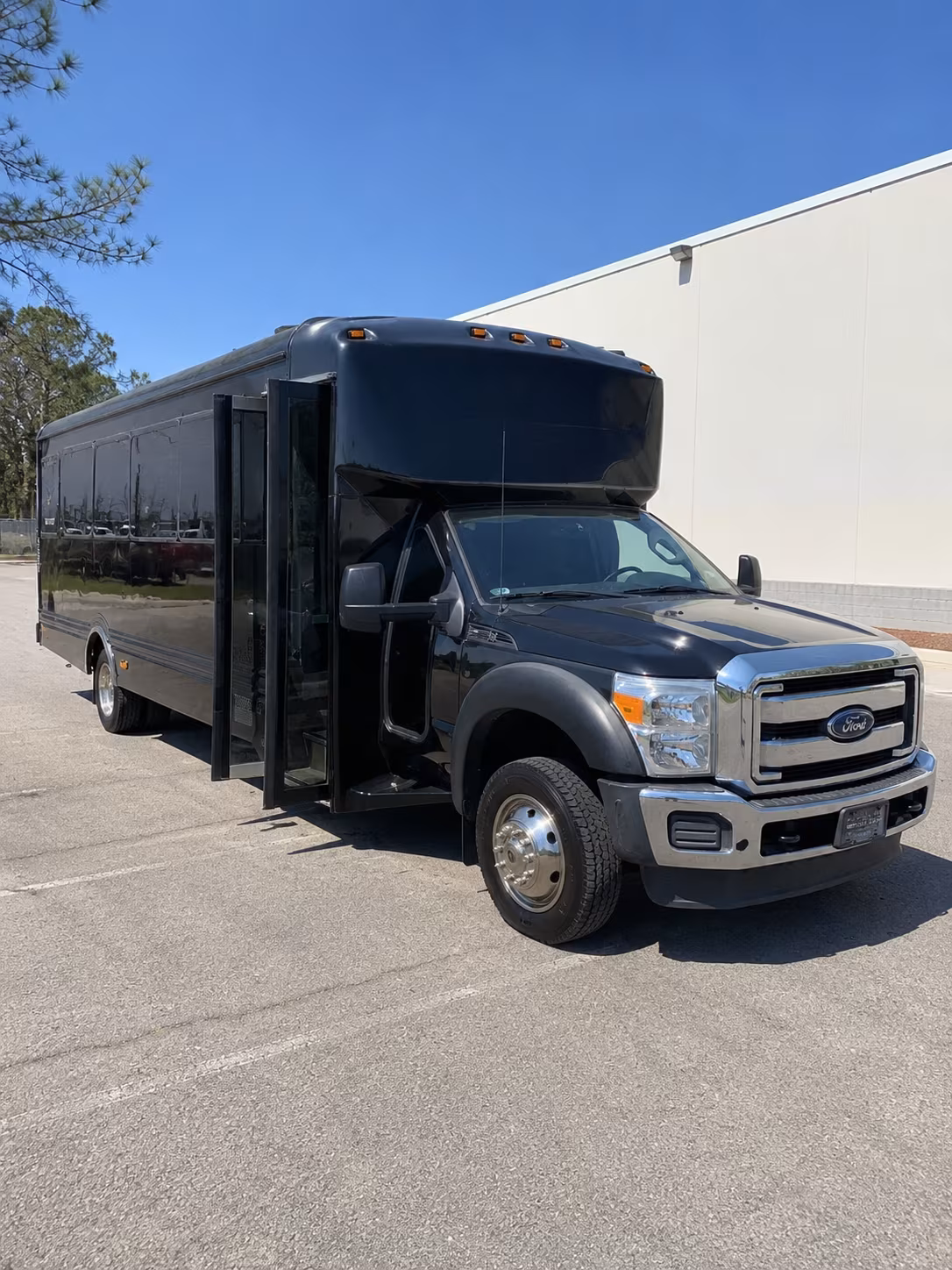 Fayetteville Winery Tour & Pub Crawl Transportation party bus exterior